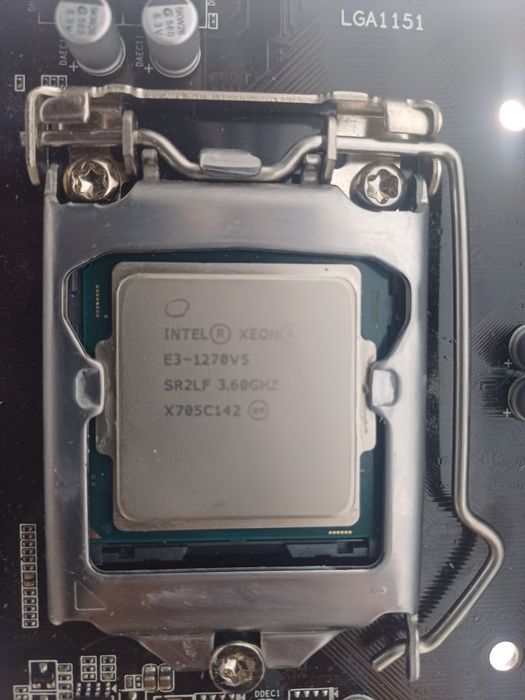 Xeon E3-1270 v5 (i7-7700) + Gigabyte B150 | DDR4 16GB | Ігровий