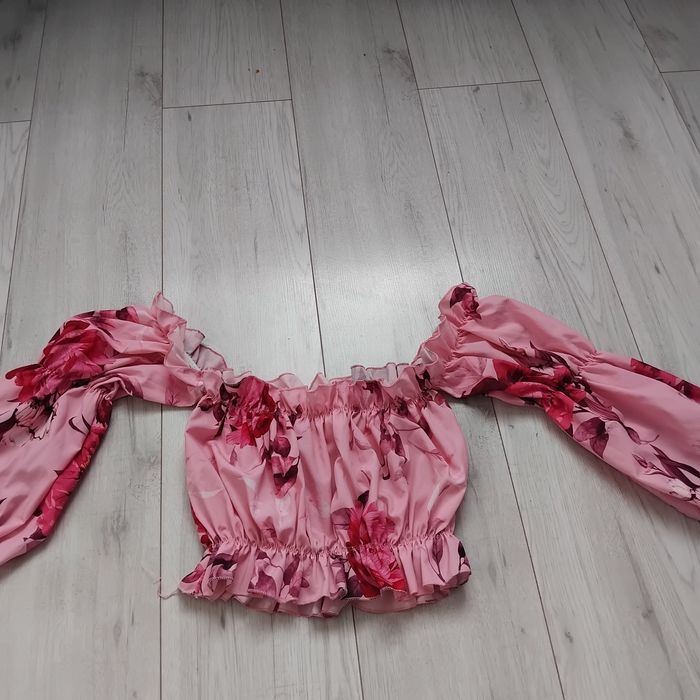 Krótka bluzka top damski