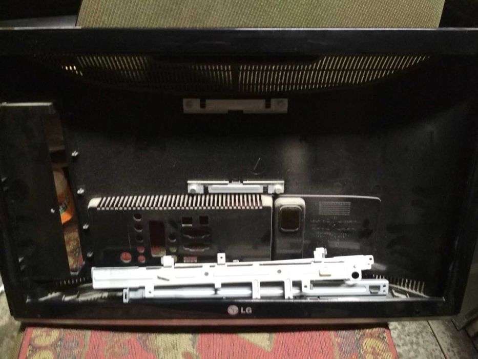 LG 22LK330--розбiр битого