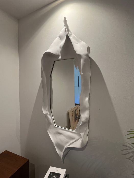 Espelho em gesso branco