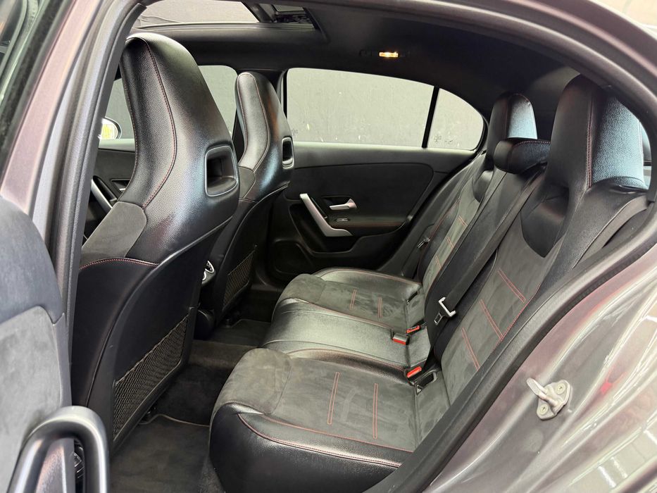Mercedes A180 AMG Line Autom Panorámico c/Garantia - 314€ p/mês