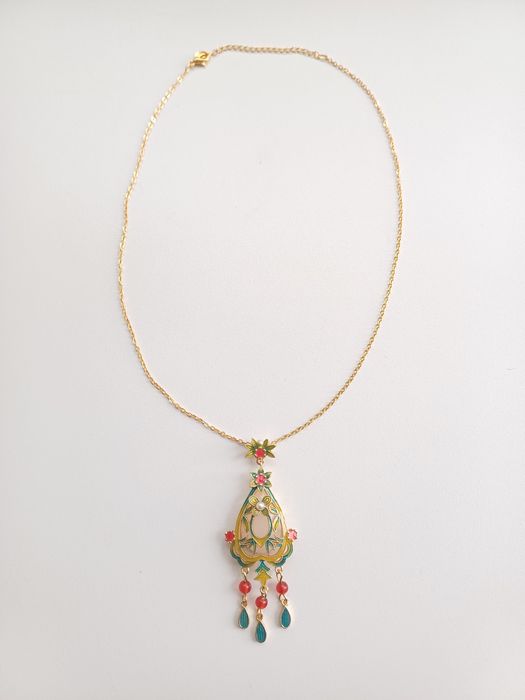 Colar de imitação de estilo clássico chinês, com fio dourado