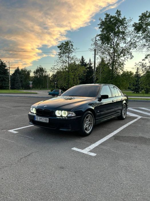 Продам БМВ е39 523і торг