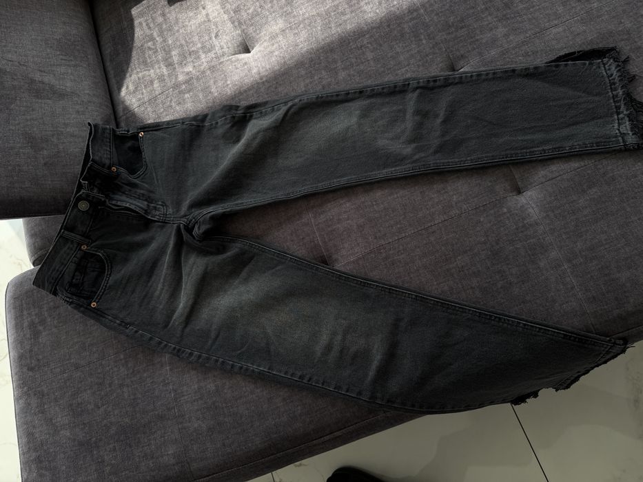 Великий вибір джинс , zara, pull and bear опис