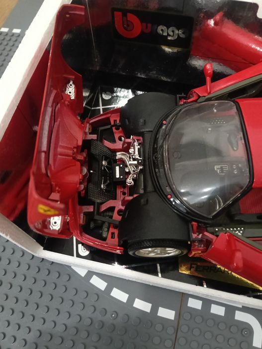 Ferrari F 50 Burago 1:18 Gold Edition