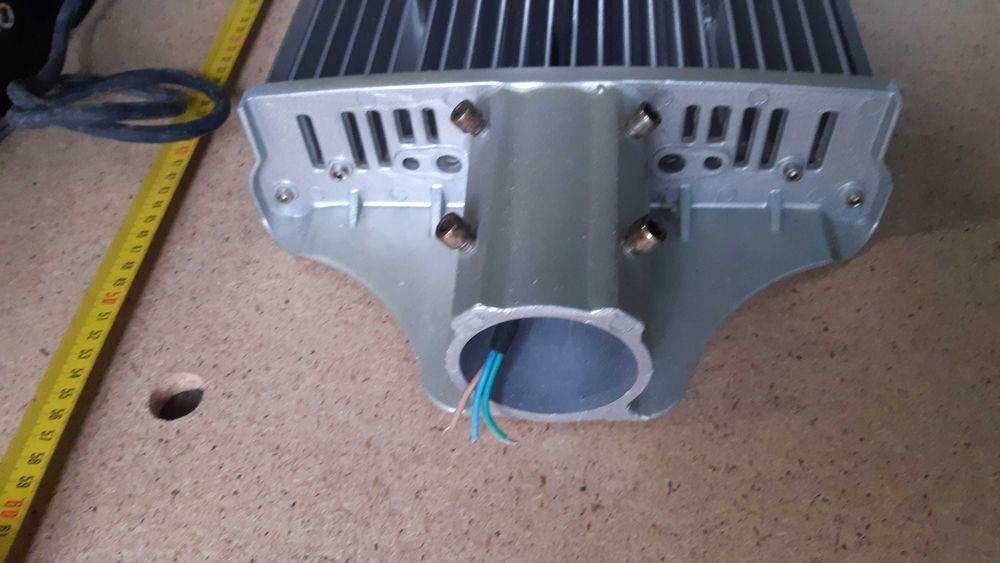 Projetor e foco LED425179778709596162