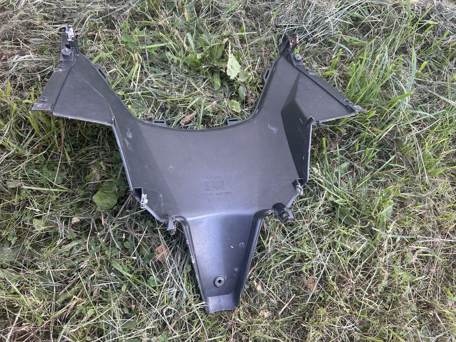 Derbi gp1 50 części osłona plastik cena za całość ze zdjęć