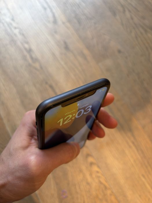 Sprzedam iPhone 11 64gb