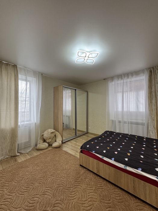 Квартира Марганец сталинка 3-комнатная центр города ЮЖНЫЙ КВАРТАЛ