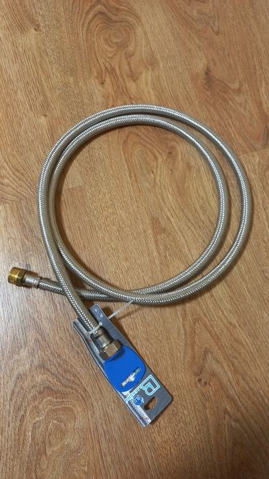 Шланг 1,8м новый