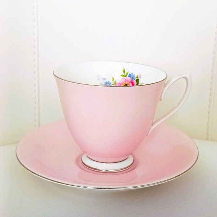 **WALENTYNKI**różowa filiżanka porcelana Royal Albert 1950+