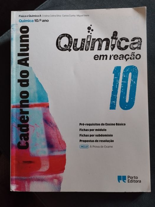 Cadernos de atividades de várias disciplinas