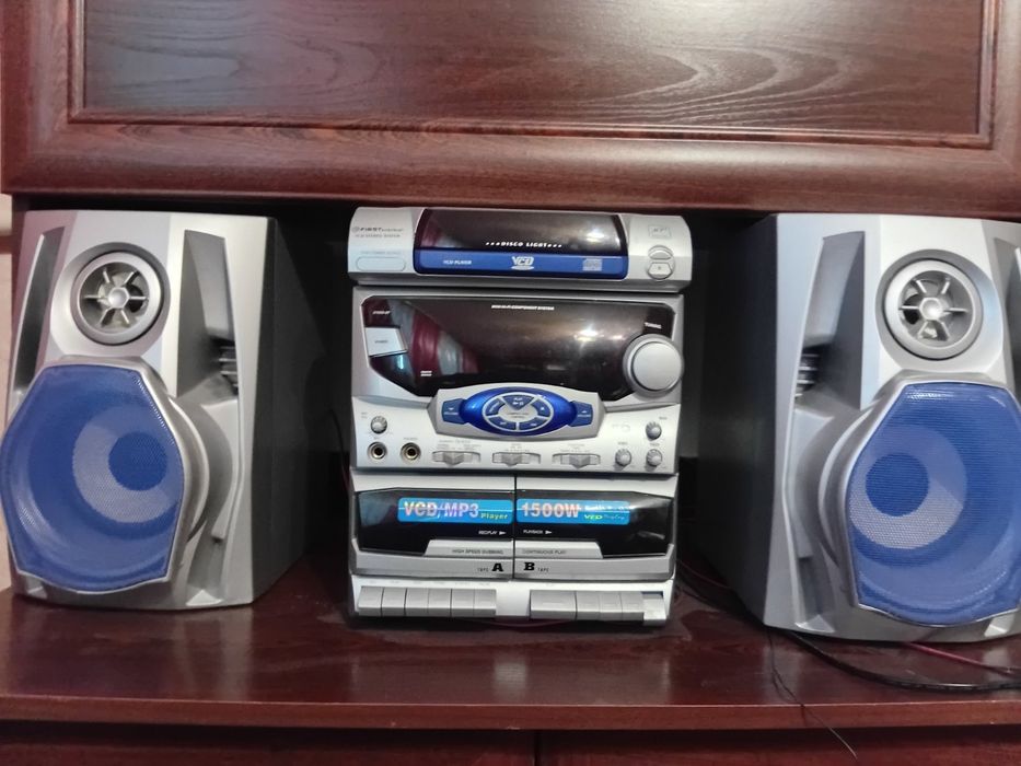 Продам музикальний центр