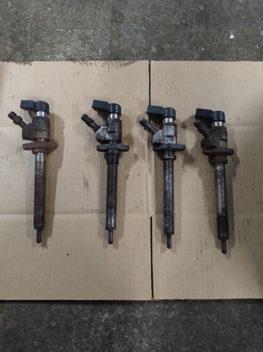 Wtryskiwacz Ford Focus C-Max MK1 2.0TDCI