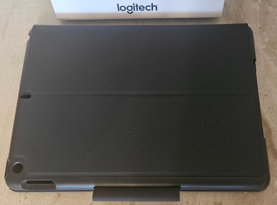 Etui z klapką Logitech do Apple iPad 10,2 czarny