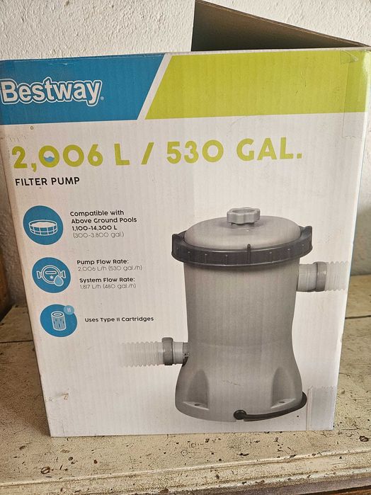 Bomba de água de piscina Bestway praticamente nova