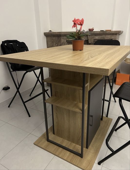 Mesa tipo ilha - exelente estado. Muito pouco uso