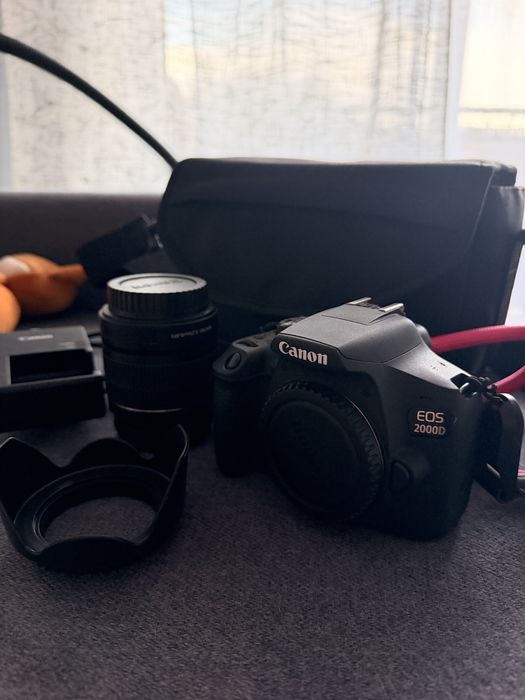 Camera canon 2000D
