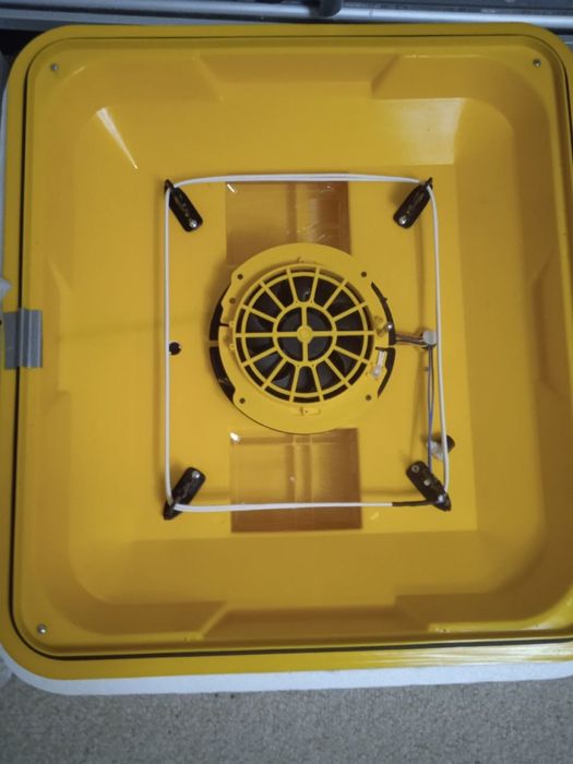 Автоматичний  Інкубатор теплуша 88 євро