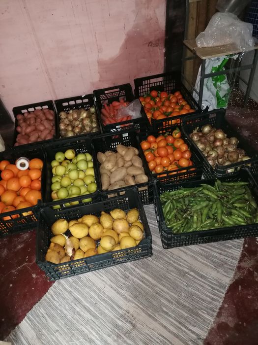 Vendo frutas e legumes