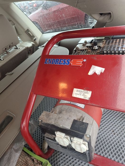Продам генератор 2.2кв   Bosch EB 2000