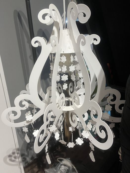 Lampa sufitowa biała