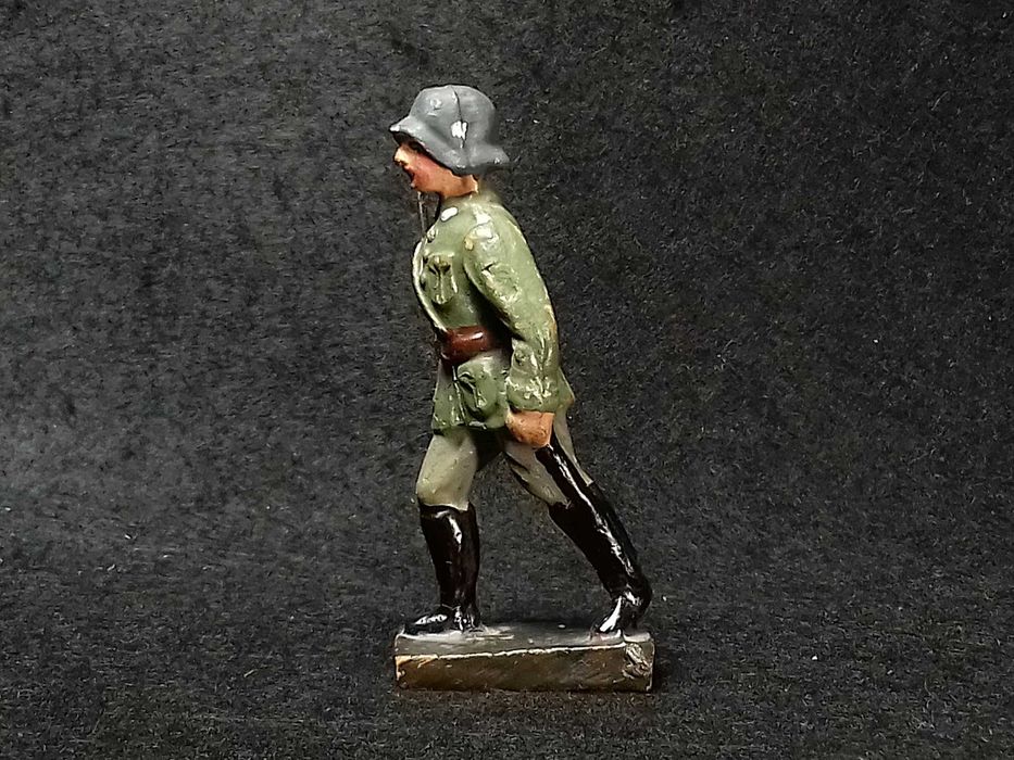 Leyla Soldier - made in Germany 1940´s