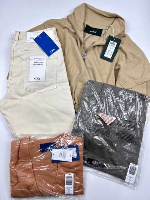 Сток / Крем одежда оптом . Возможен мелкий опт от 3 кг.