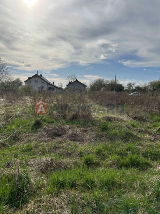 продаж ділянки в с.Суховоля