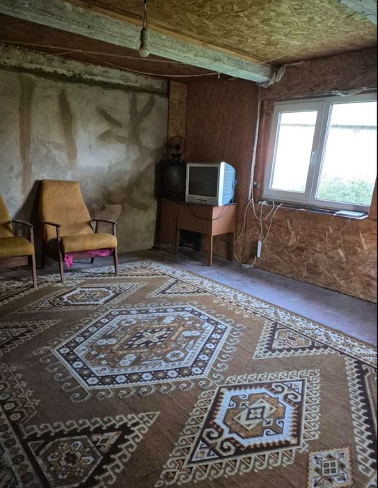 Продається будинок з землею Пухівка