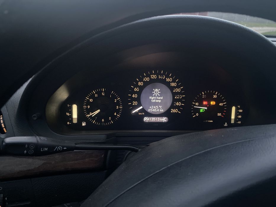 Mercedes-Benz E220