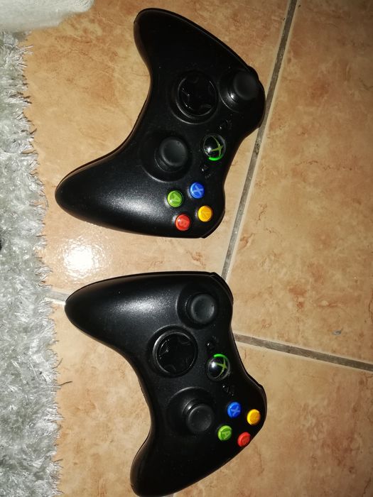 X box 360 + 2 comandos + 5 jogos
