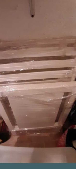 Camo de bebé com colchão com pouco uso.