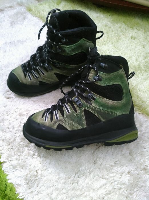 Высокие трекинговые ботинки Mammut Men's Monolith GTX