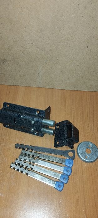 Замок накладний ЗН-5 голеол рейковий дверний, гаражний ЗН-5 рейковий.