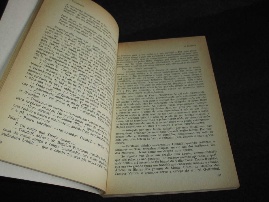Livro O Hobbit J. R. R. Tolkien 1ª edição 1985