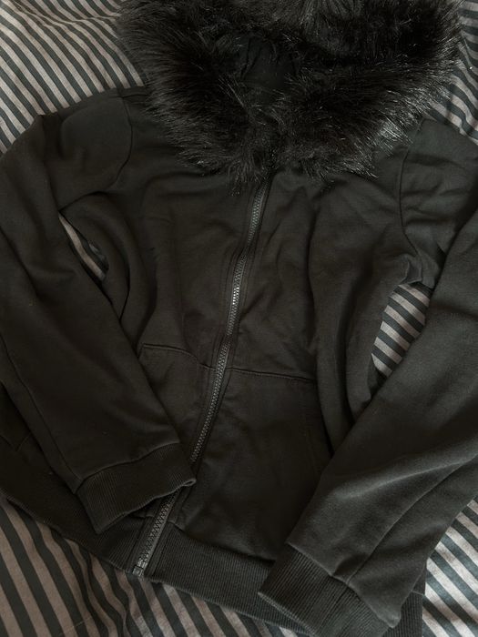 чорна зіпка з хутром