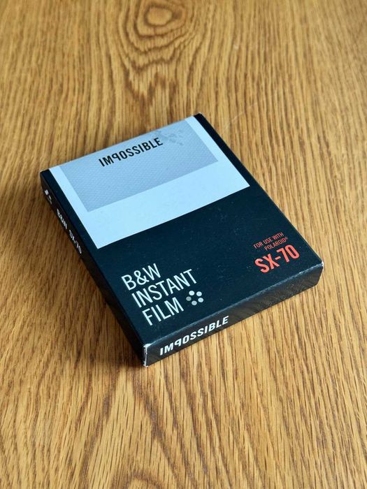 Wkład Polaroid SX-70 Film 1-opakowanie (8 zdjęć) B&W IMPOSSIBLE