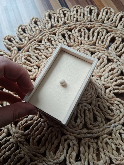 Psikus/Psikusowy/śmieszny prezent. Wyskakujący pająk