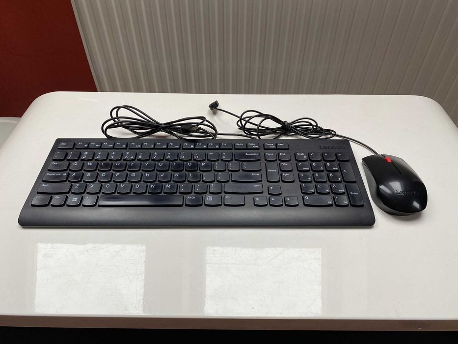 Komputer Lenovo V520S Intel i5 7400 3,0GHz, 8GB, 256SSD z Windows 11