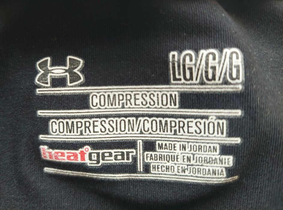 Спортивна футболка Under Armour оригінал 

Размер: S/ M

Заміри деталь