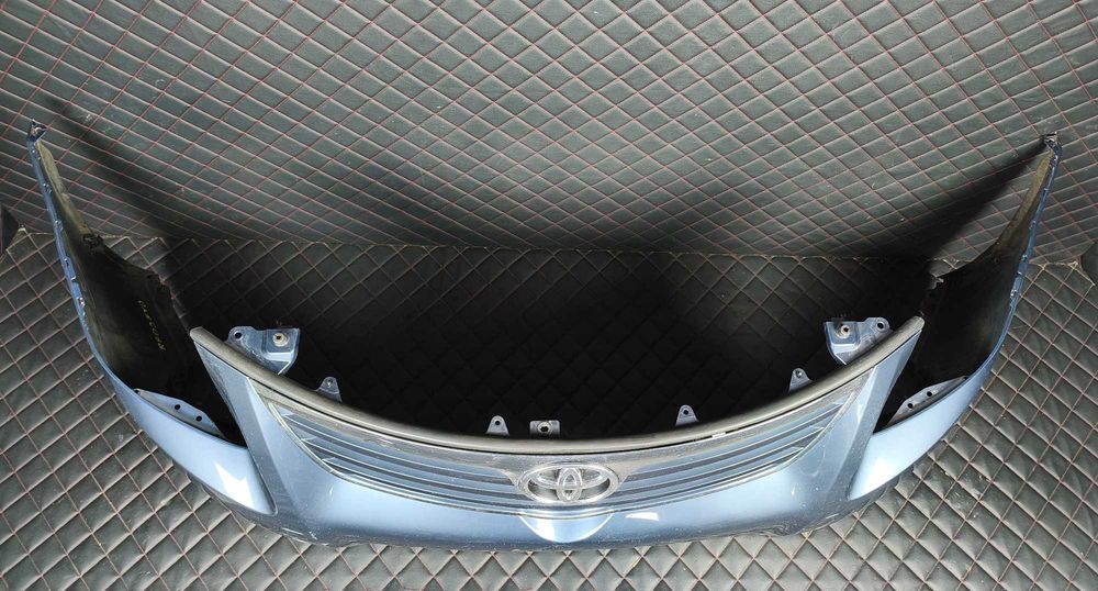 TOYOTA AVENSIS T27 Zderzak Przedni Przód Kompletny Lakier CU5