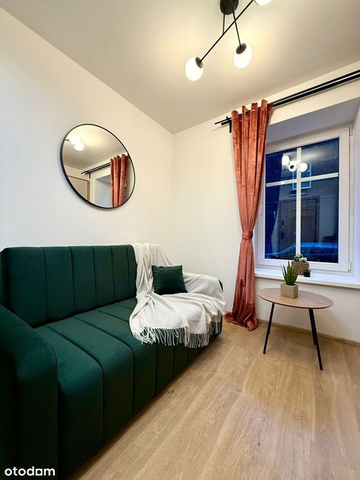 Nowoczesna kawalerka - tuż przy UE! Pierwszy najem