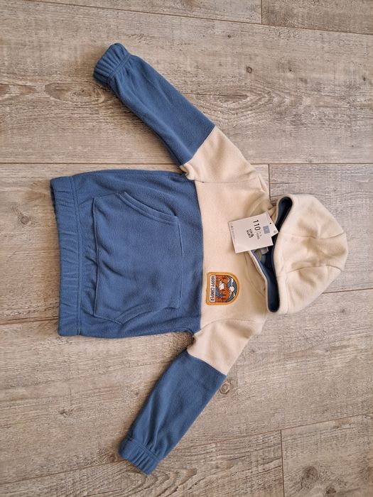 Bluza dziecieca polarową z kapturem, kangurka - rozm 110