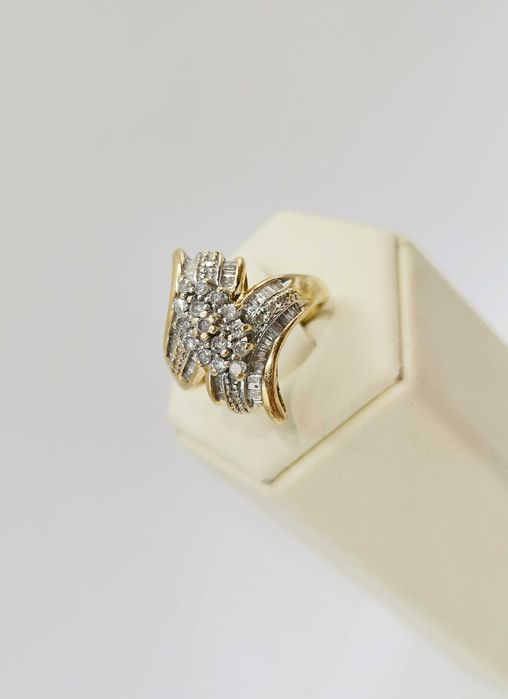 Pierścionek w królewskiej oprawie 1 ct