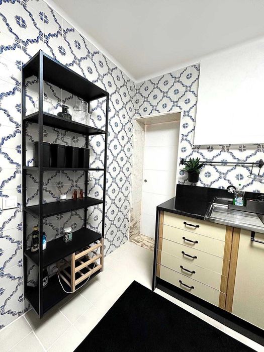 Apartamento T1+1 no Estoril, a poucos minutos da praia!