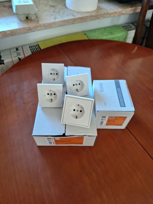 Gniazdka elektryczne