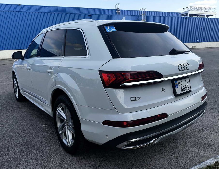 Продам власне авто Audi Q7
