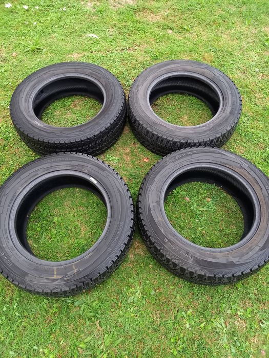 Opony Uniroyal Snow Max 2 205/65/16C 4szt.samochod dostawczy  wzmacnia