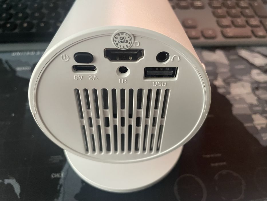 Rzutnik przenośny HDMI, Screen Mirroring, FullHD